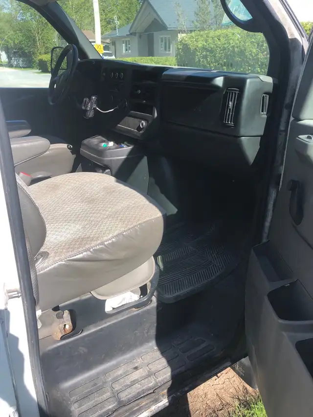 2008 GMC Savana 2500594614143734272008