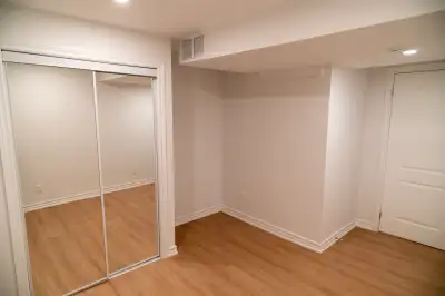 Brand New Spacious 3 bed room legal Basement suite in High Demand area Welcome to your stunning fres...