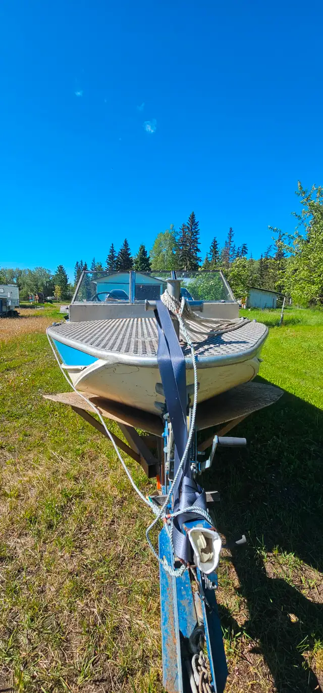 Sea Bear 21' Valcro River Boat in Powerboats & Motorboats in Terrace - Image 6