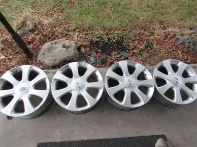 Set of 17x7 Hyundai Elantra Alloy Rims -5x114.3mm bolt pattern, 67.1mm center bore, ET52, No bends,...