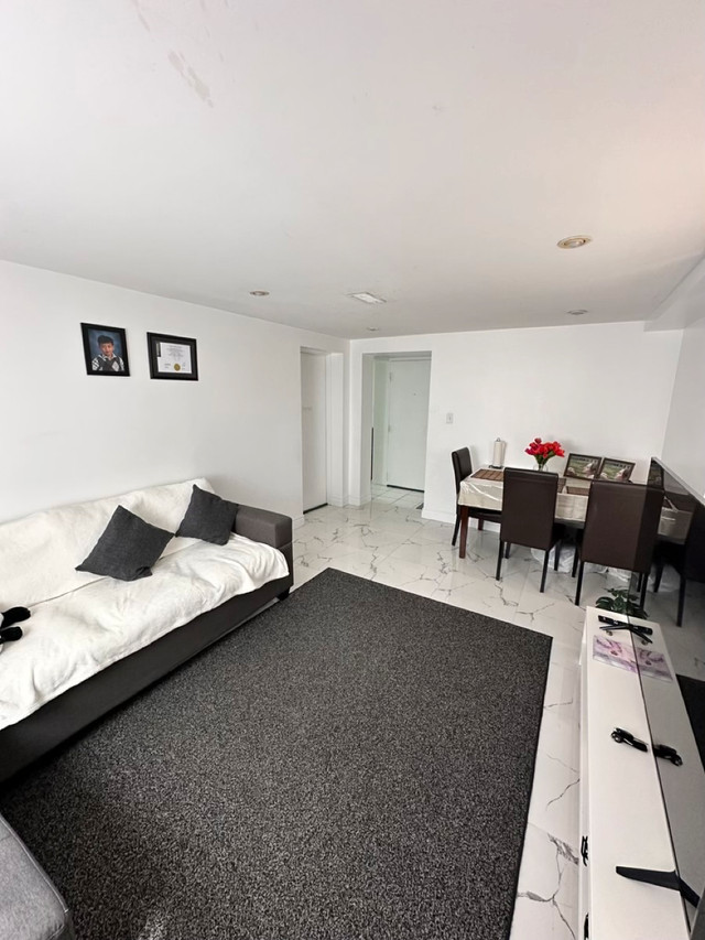 One bedroom apartment (semi basement) in Long Term Rentals in City of Toronto - Image 3