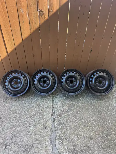 Hi selling a set of 4 17 inch winter tire rims. Good condition Asking $75 or best reasonable offer....