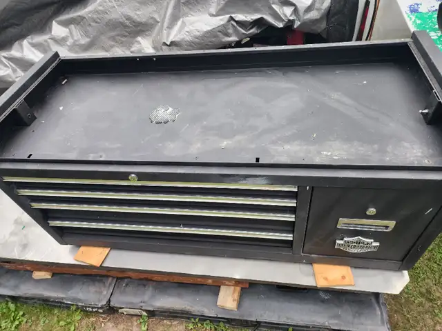 56' Top Tool Chest 5 Drawers With Harley Davidson Emblem in Tool Storage & Benches in Windsor Region - Image 3
