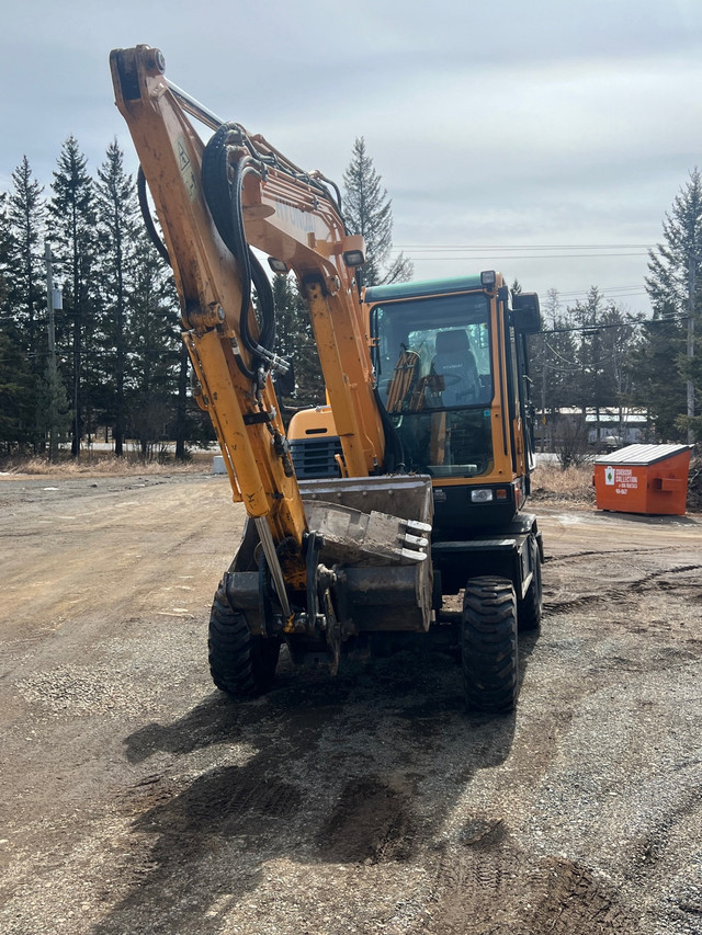 Hyundai 55 w-9a  wheeled excavator  in Heavy Equipment in Thunder Bay - Image 3