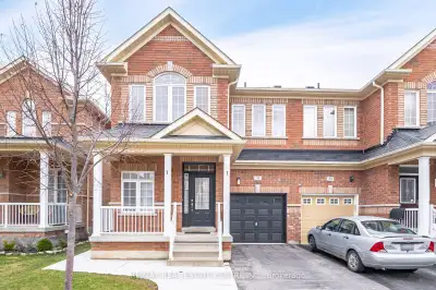 Spacious 4-Bedroom Upper Unit | 2.5 Bath | Modern Upgrades