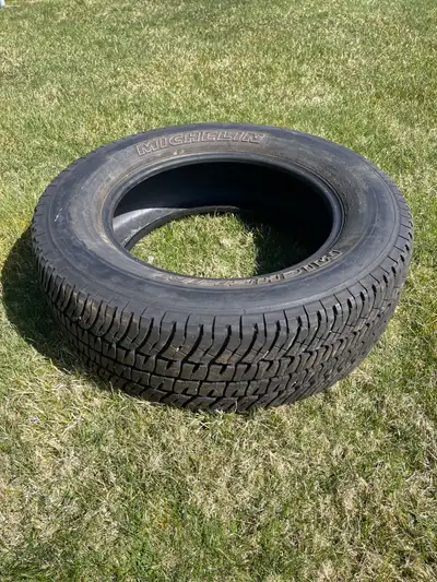 LT275/65/R20 Hardly worn, Premium grade tires. Open to offers