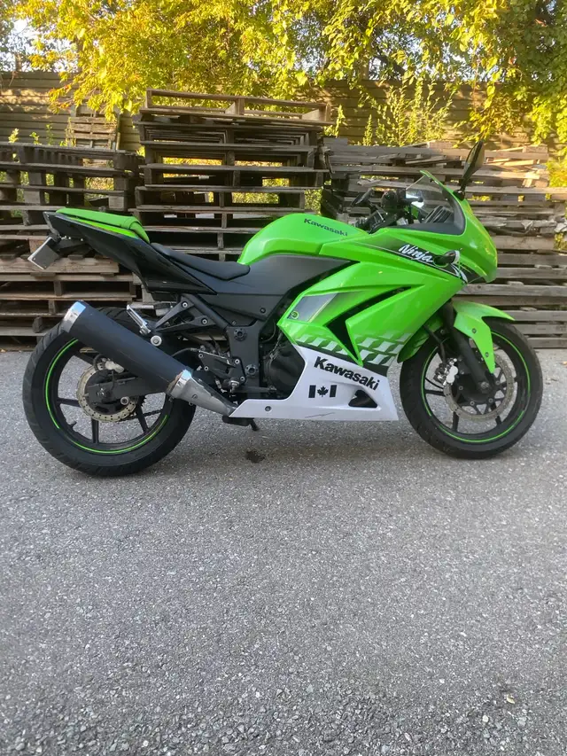 2008 ninja250. Fully serviced. price firm in Sport Bikes in City of Toronto - Image 4