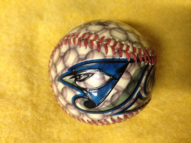 VINTAGE TORONTO BLUE JAY LIMITED EDITION FOTOBALL AUTOGRAPHED in Arts & Collectibles in Mississauga / Peel Region