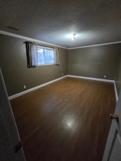 Room for rent in Barrhaven, close to transit. $750 all inclusive of utilities and high speed interne...