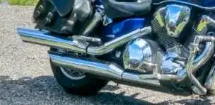 Selling the stock exhaust system from my 2003 Honda VTX 1800 R motorcycle, these pipes are used but...