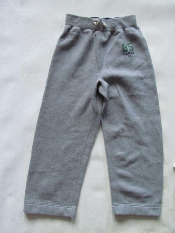 BOYS CLOTHES, SIZE SMALL, GAP, TOMMY HILFIGER, SWEAT PANTS & HAT in Kids & Youth in Markham / York Region - Image 3