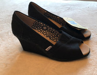 Ladies Tom Wedge Shoe’s