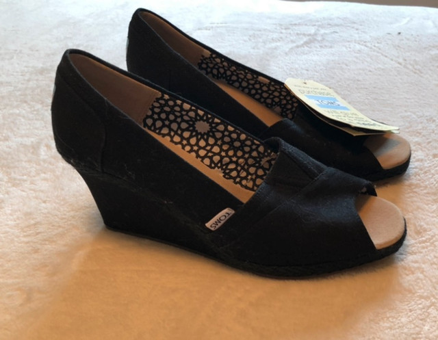Ladies Tom Wedge Shoe’s in Women's - Shoes in St. Albert