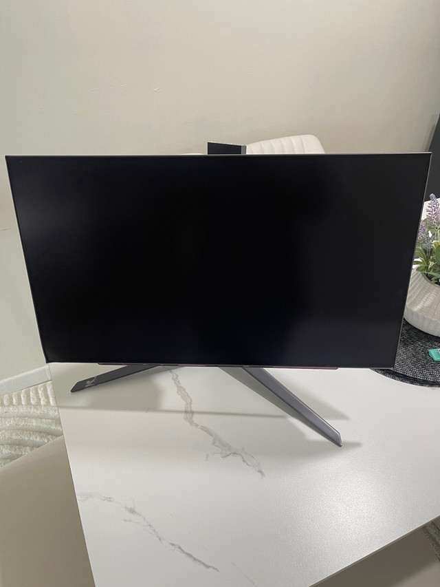 LG Ultragear Oled Monitor 1440p 240hz in Monitors in City of Toronto