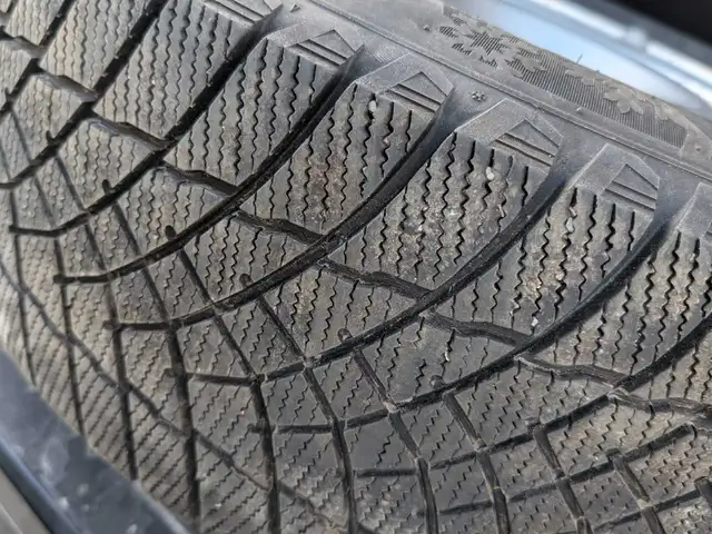 4 Winter tires mounted on rims in Tires & Rims in Grand Bend - Image 4