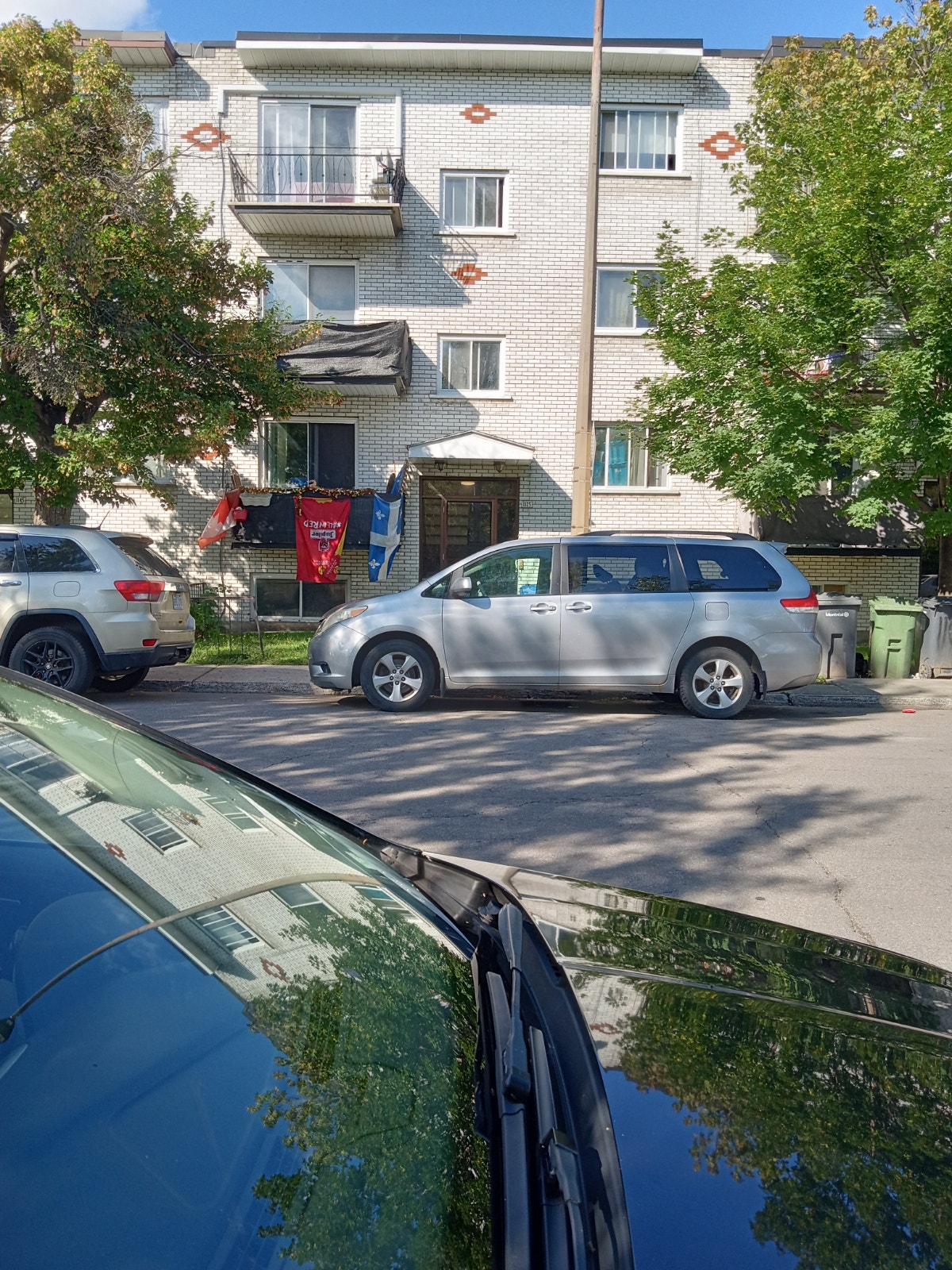 5 1/2 à louer avec stationnement, près du métro Cadillac — photo 1