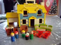 FISHER PRICE VTGE YELLOW DOLL HOUSE