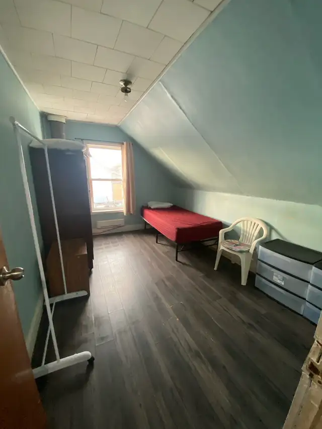 room for rent in Room Rentals & Roommates in Cape Breton - Image 2