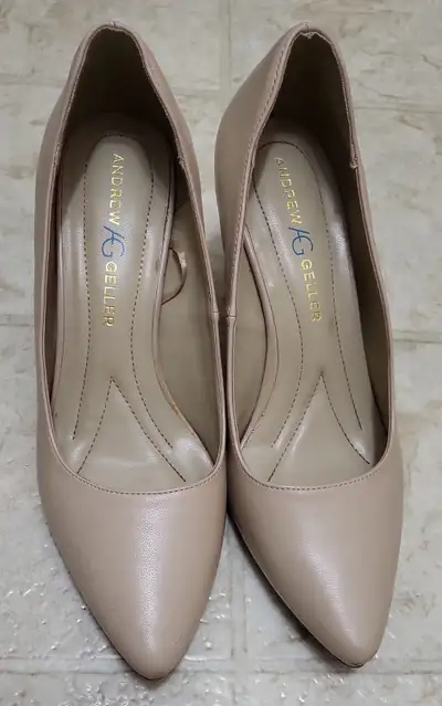 Andrew Geller high heels, size 9, View more
