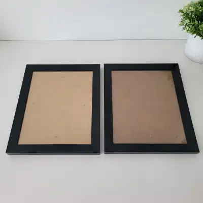 2 Cadres Noirs - 2 Black Frames, View more