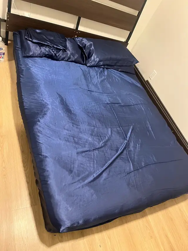 Queen Mattress 64959970265986120