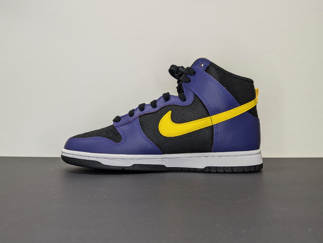 DS - Nike Dunk High EMB - Lakers - size 8 in Men's Shoes in Markham / York Region - Image 2