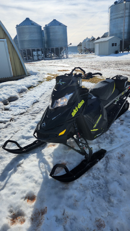 2014 Skidoo Backcountry X 800 in Snowmobiles in Portage la Prairie - Image 3