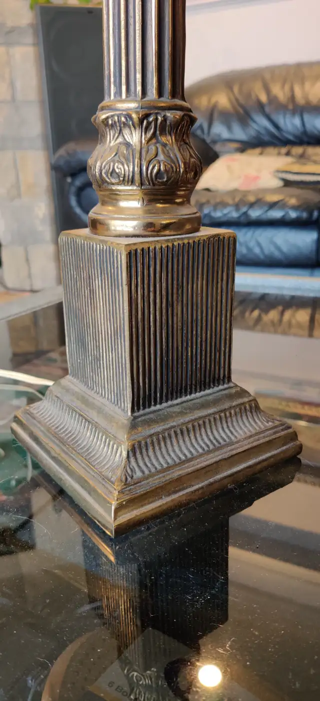 Antique Vintage Table Lamp in Indoor Lighting & Fans in City of Toronto - Image 7