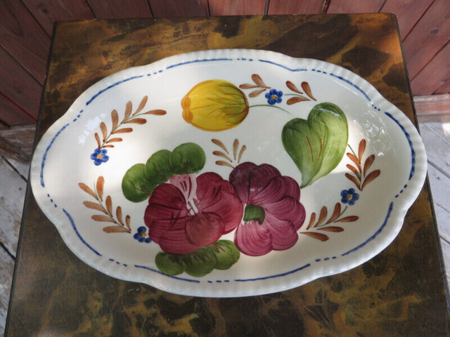 Petite Assiette Ovale Belle Fiori Wood & Son Made In England dans Art et objets de collection  à Ville de Québec