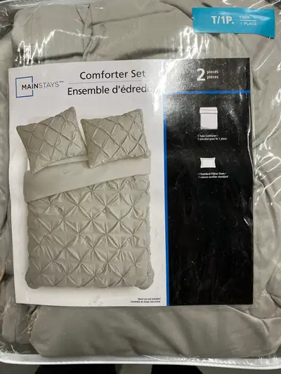 Twin comforter nice pin tuct design light grey $35, View more