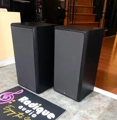 JBL 800 Large Bookshelf Speakers with 8" Woofers, View more
