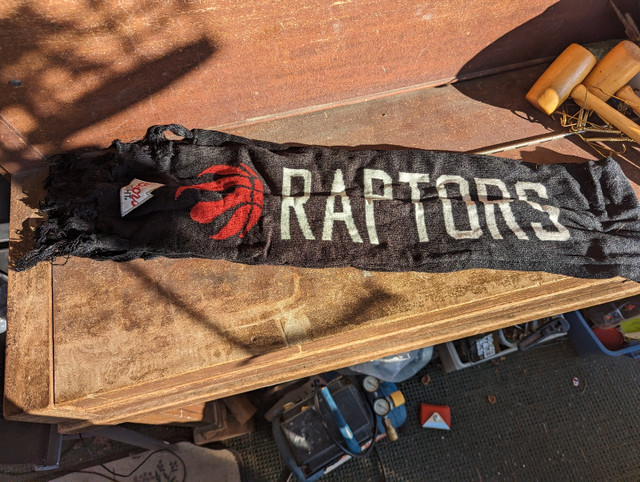 Coors light Raptors scarf in Other in St. Catharines - Image 2