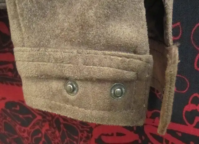 A Collezioni  New Suede Jacket Large (JJD-236) in Men's in City of Toronto - Image 5