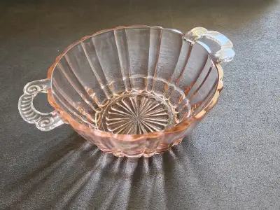 VINTAGE  (1936-1940) Hocking Glass Co. 'Old Cafe' pink candy, View more