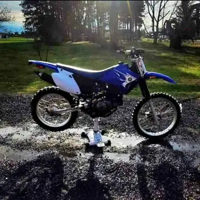 2007 TTR 230. Good condition. Complete new back tire,rim,spokes,hub sprocket. Runs good. Electric st...