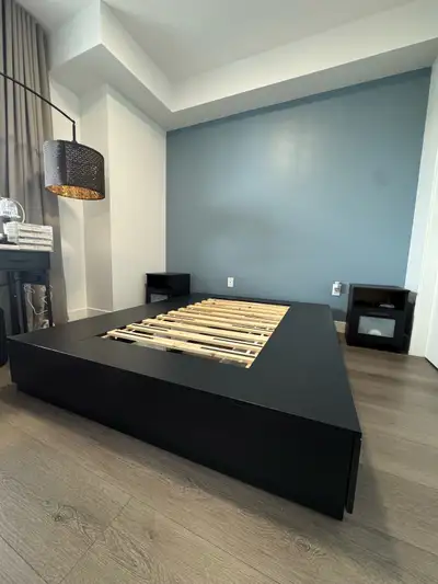 Queen size bed- Lit Queen, View more
