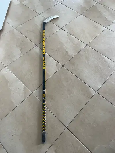 Sherwood rekker element one senior left *cracked*, View more