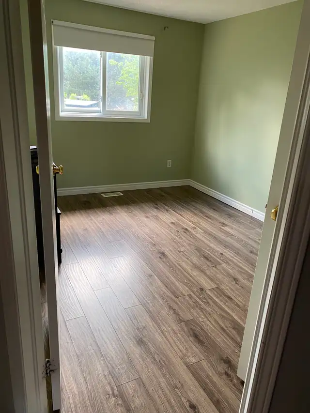 Rooms for rent in Room Rentals & Roommates in Kitchener / Waterloo - Image 8