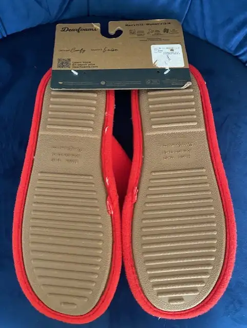 NEW Santa slippers men's 11-12 or 13-14 soft warm slip resistant in Men's Shoes in Edmonton - Image 3