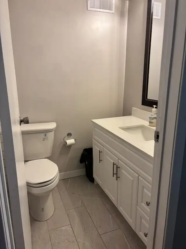 BIG ROOM FOR SUMMER SUBLET MAY T0 AUGUST  2026 in Room Rentals & Roommates in Kitchener / Waterloo - Image 3
