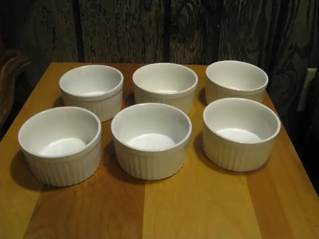 6 ramequins 4"x2" pour 20$ in Kitchen & Dining Wares in Trois-Rivières - Image 2