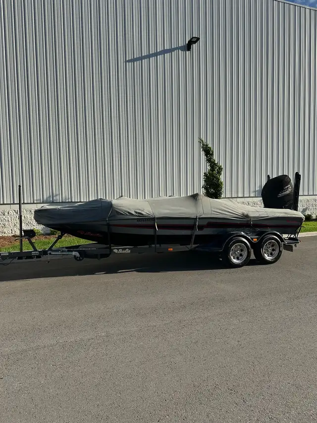 BassCat Pantera IV Bass Boat  in Powerboats & Motorboats in St. Catharines - Image 11