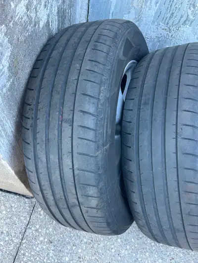 Two tiers almost new, two tiers half tread. Toyota savannah rims $650 225 65 R17 new ones 235 65 R17...