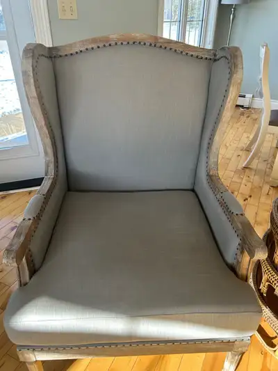 Large accent chair