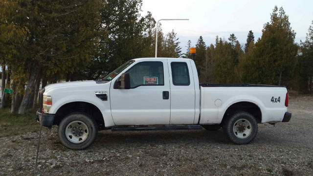 2009 F250 4x4 ex Hydro truck only $6500! in Cars & Trucks in Owen Sound - Image 2