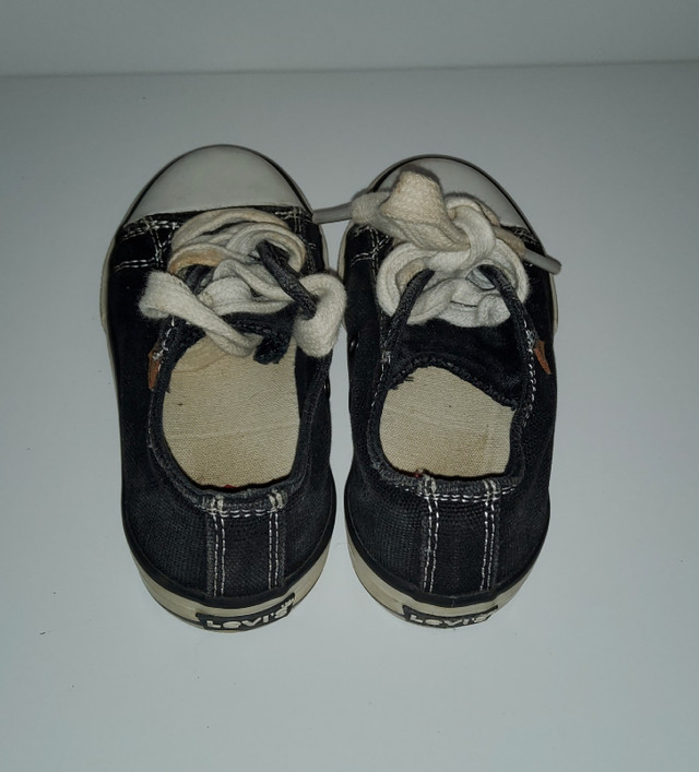 Toddler Levi's Sneakers Black Canvas Size 7 Kids Shoes in Other in Truro - Image 3