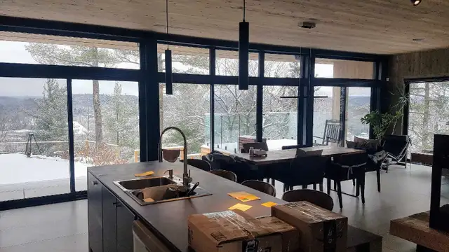 Wakefield house with an amazing view63236138529921124