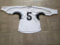 Kamazu hockey jersey in size Adult S. #5 at the back