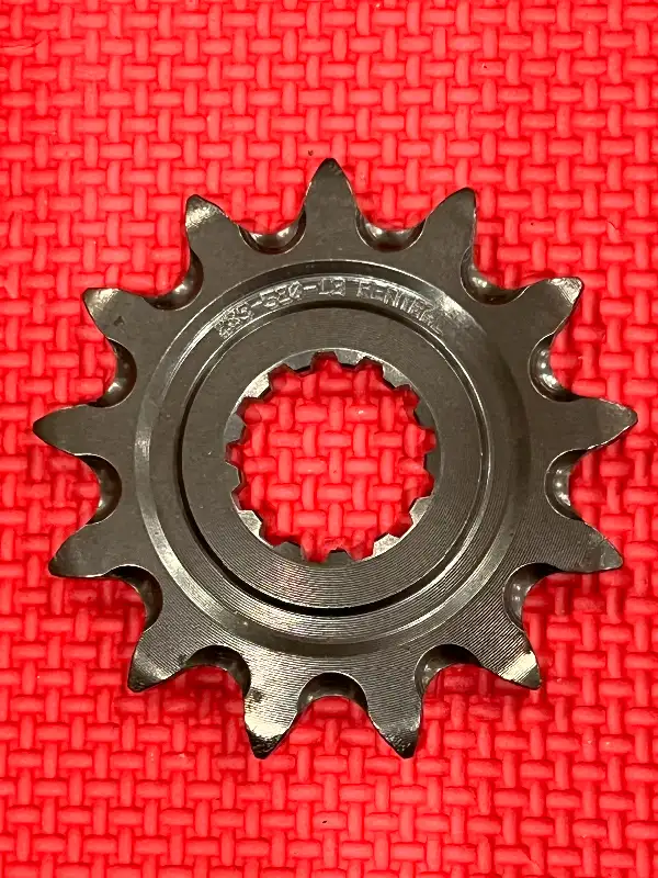 Kawasaki KX250 Yamaha YZ250 WR450 Front Sprocket 520 13t Renthal in Other in Barrie - Image 10
