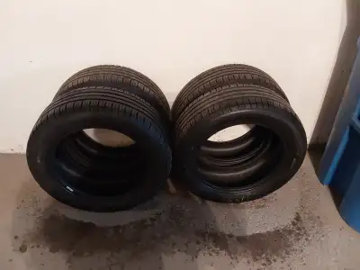 4 pneus Nokian One 205/55/R16 91V - All season (4 saisons) - Presque neufs - Ont roulé seulement 1 3...